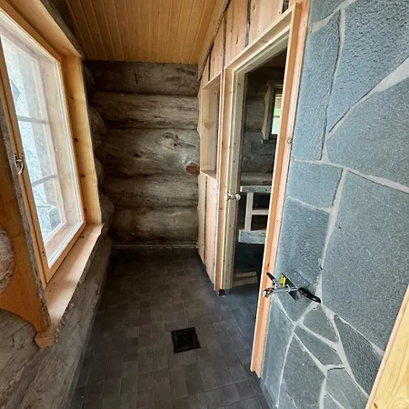 Huvilat Superior Log Cabin, Hut And Sauna By The